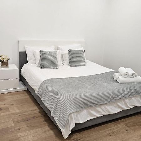 Apartamento T3 Em Lisboa/ Queluz Extérieur photo